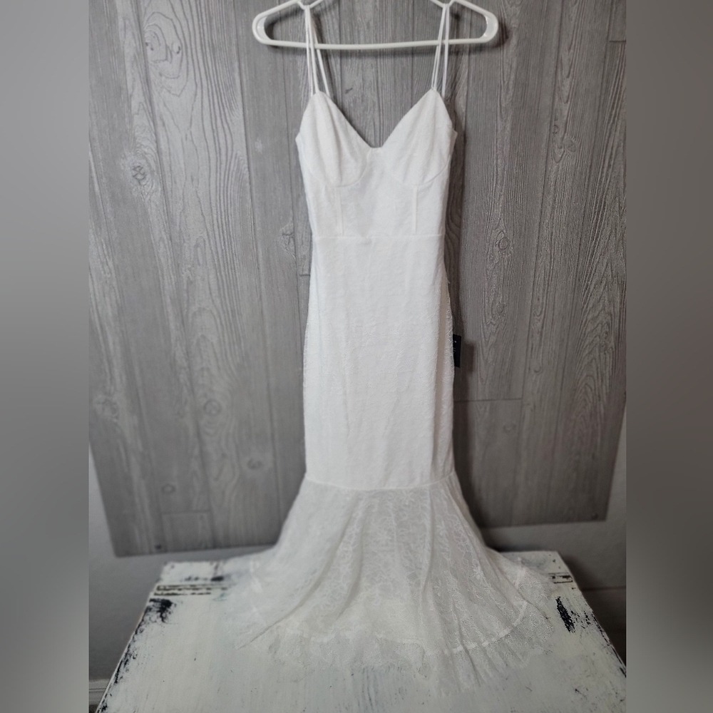 ♡Lulus White Lace Mermaid Maxi Dress Bridal Shower Engagement Gown Medium NWT